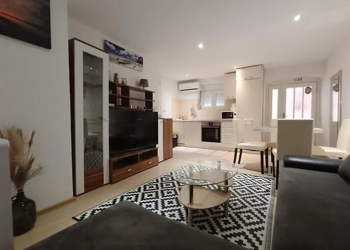 Zadar Beach Apartments * Задар