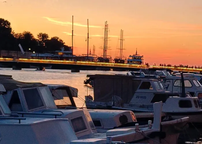 Zadar Beach Apartments * Задар