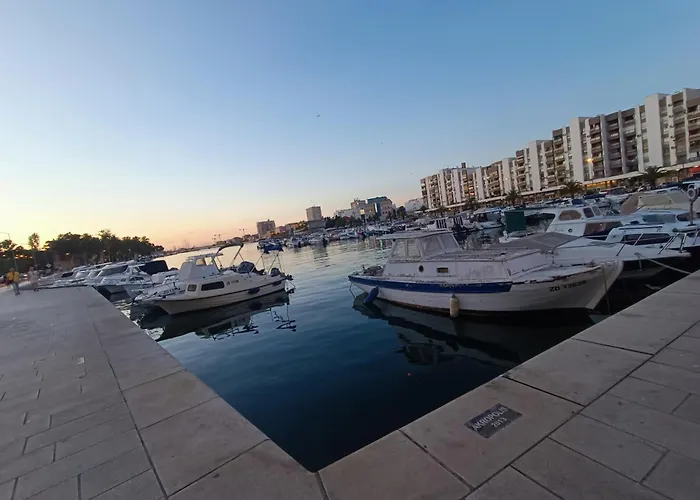 Zadar Beach Apartments * Задар