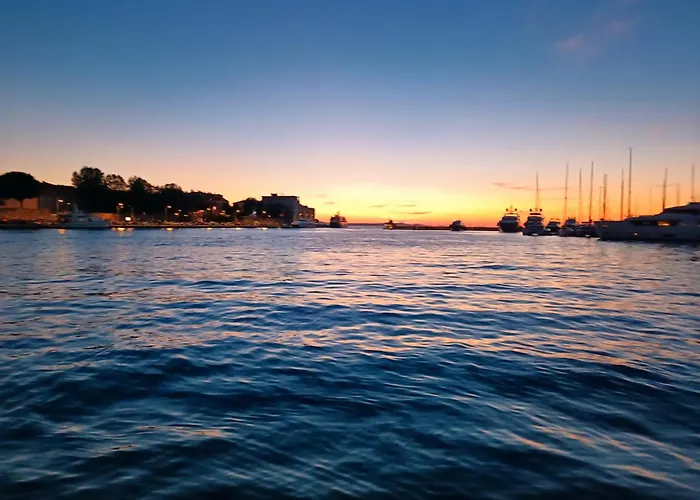 Апартаменты Zadar Beach Apartments