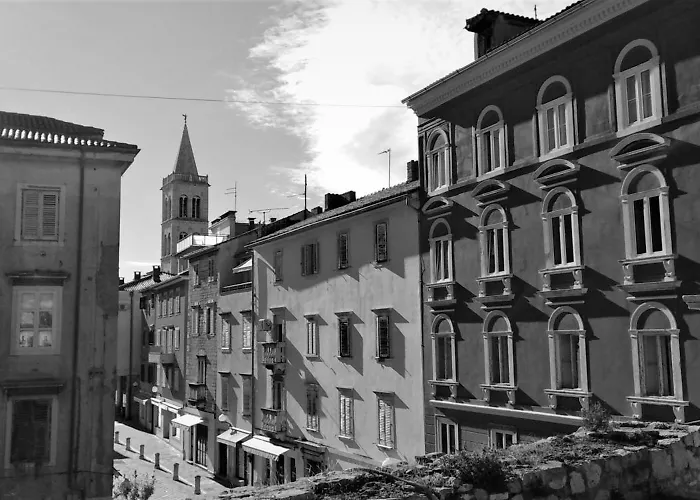 Zadar Beach Apartments * Задар